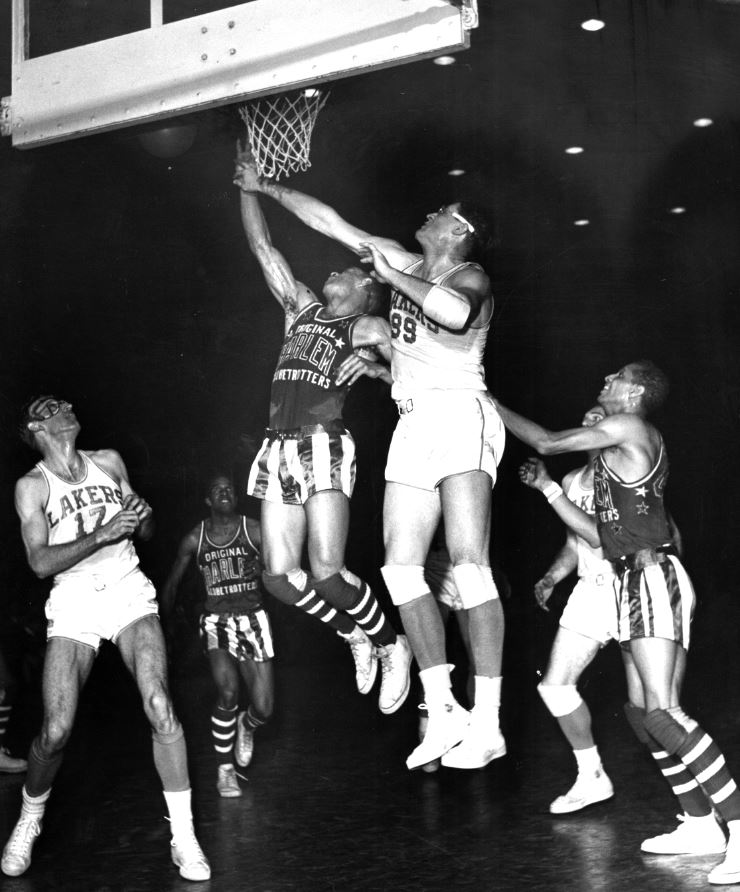 Untitled Globetrotters vs Lakers Project