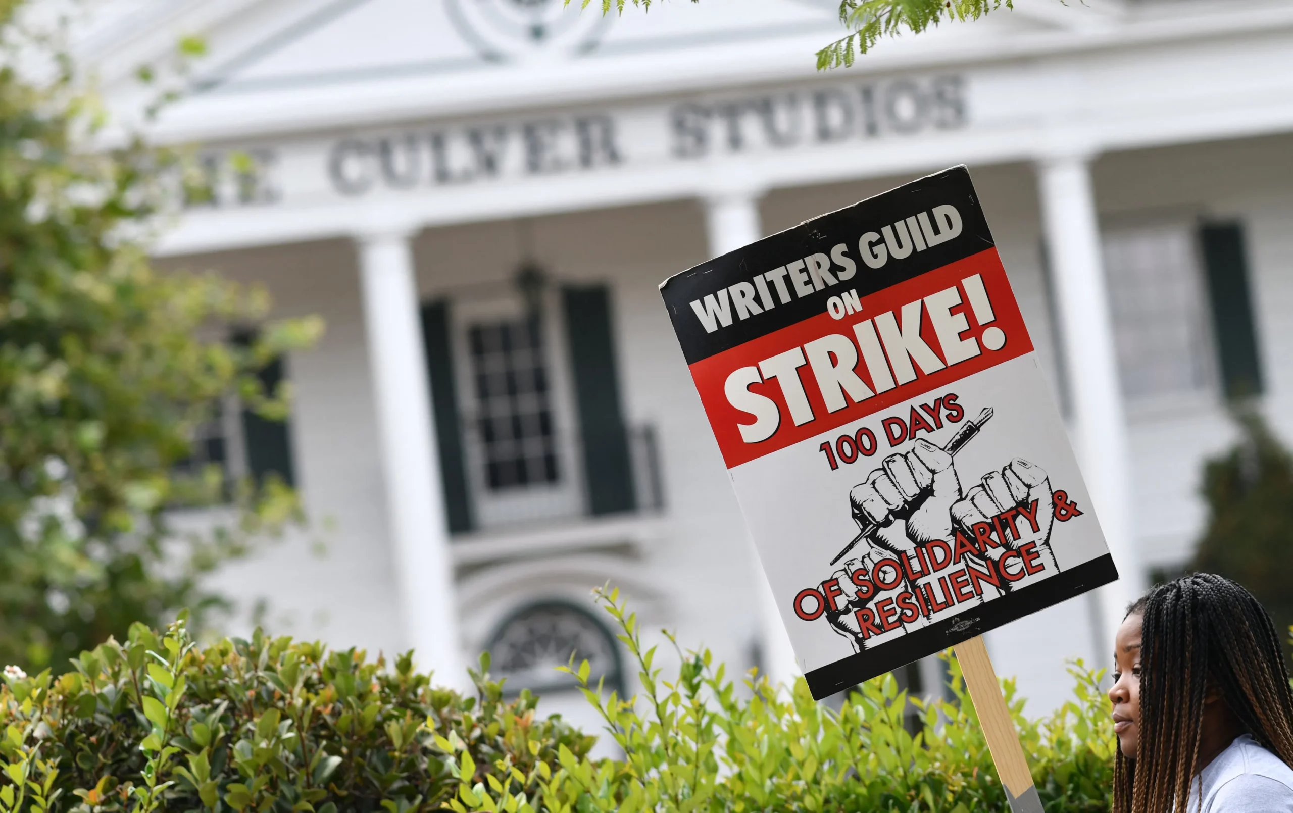 WGA, Studios Agree to Resume Negotiations Next Week