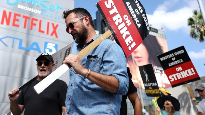 WGA & Studio CEOs to Meet again Friday; Guild Urges Members to Get Out on Picket Lines in Force