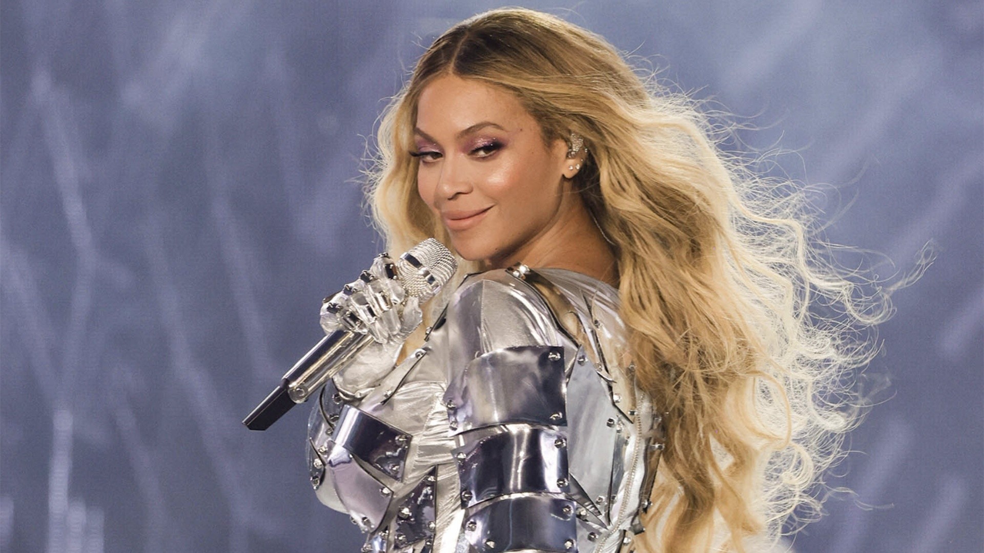 Beyonce Sings Her Way to #1 but Fails to Match Taylor Swift’s Box Office Success