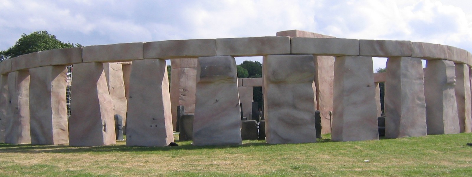 Mysterious Science: Rebuilding Stonehenge