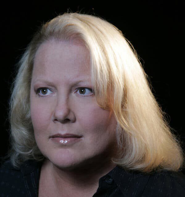 Nikki Finke, Caustic Hollywood Chronicler, Is Dead at 68